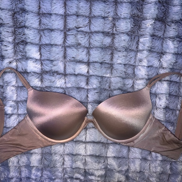 VICTORIA SECRET 36C - Picture 2 of 2